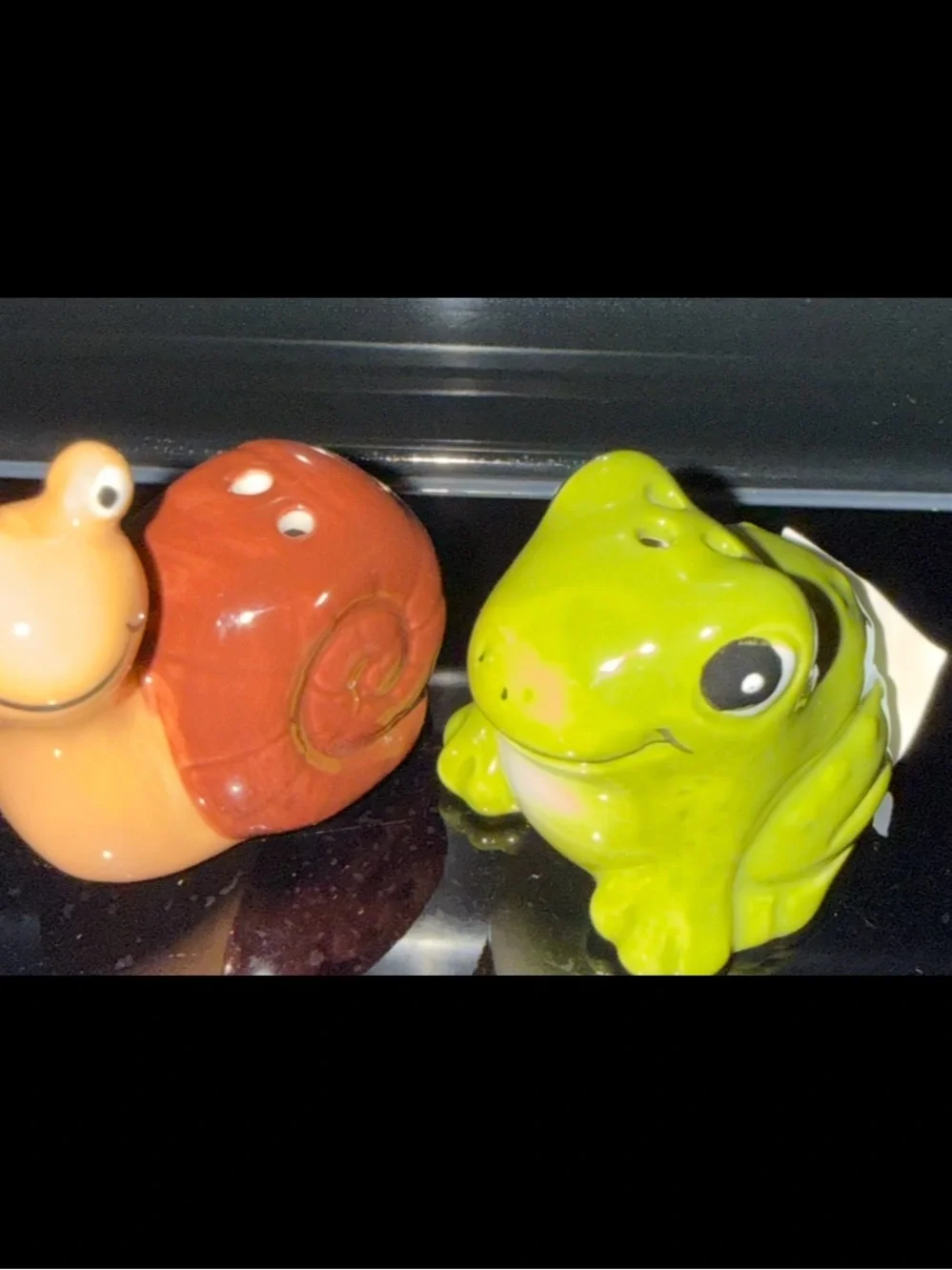 Cute Frog and Snail Mini Salt and Pepper Shaker Set - Rare Summer Fall Autumn
